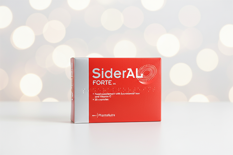 عوارض قرص سیدرال فورت - تصویر کپسول سیدرال فورت روی سطح سفید